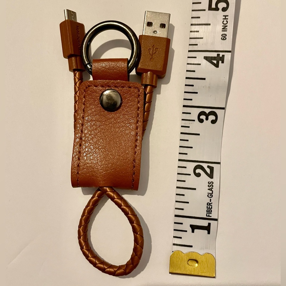 ❌Must Bundle❌🔌 Charger/USB Keychain NWT -Brown - Picture 5 of 6